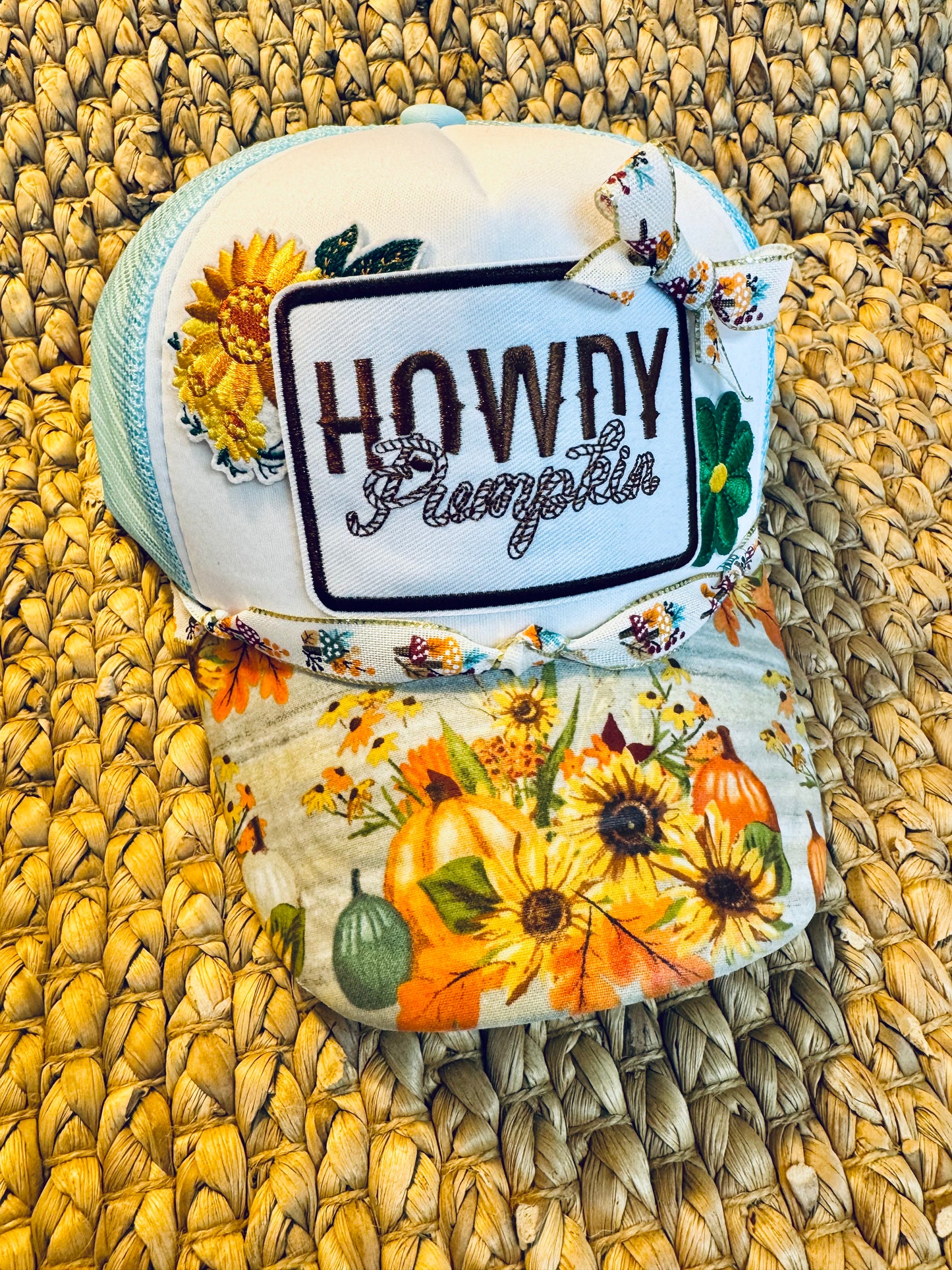 Howdy Pumpkin Trucker Hat – Fall Sunflower & Pumpkin Patch Design